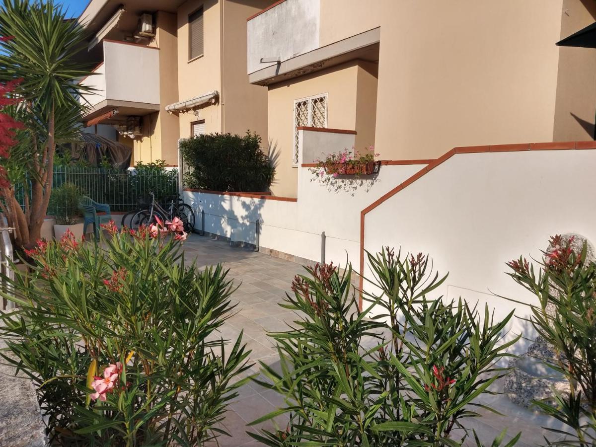 Apartamento Il Quadrifoglio Mare E Relax Tortoreto Exterior foto